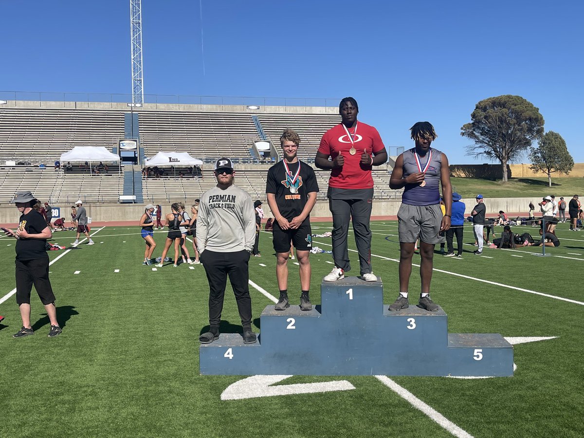 Julian Mendez (@coachjulianm) on Twitter photo <a href="/DamareonDj/">Dj/ Damareon gray</a> taking 1st in the Discus! That’s a good day!! Ayyyeeeeee. #BronchoNation some great coaching by <a href="/valley74/">Colin Valley</a> <a href="/DamareonDj/">Dj/ Damareon gray</a> taking 1st in the Discus! That’s a good day!! Ayyyeeeeee. #BronchoNation some great coaching by <a href="/valley74/">Colin Valley</a>