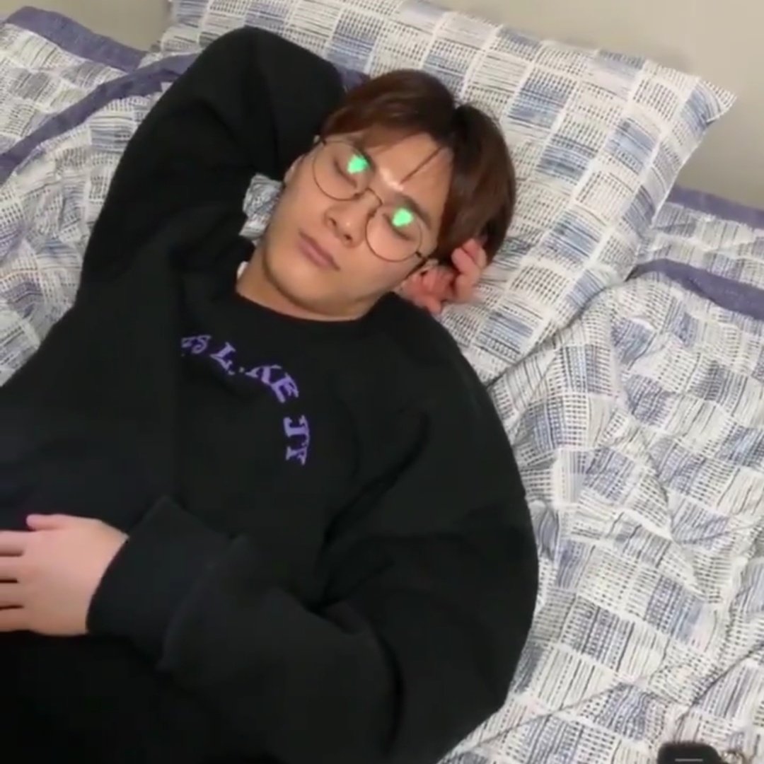 thinking about moonbin always tweet media