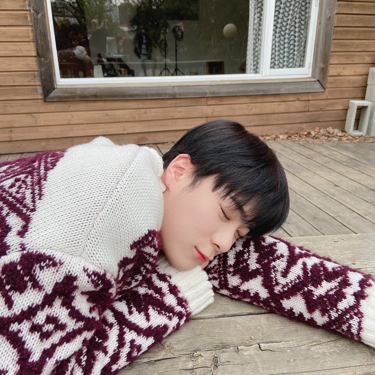 thinking about moonbin always tweet media