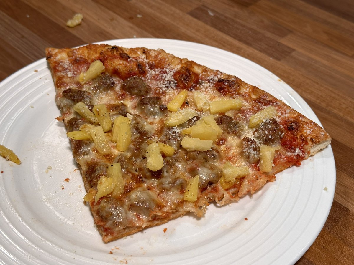 Naaackers's tweet photo. I automatically click with people who put pineapple on pizza. Why? 

Cause it tells me you don’t give a fuck about what “belongs”. You just know what’s delicious. 

Fuck tradition. Sausage. pineapple. romano cheese crust. https://t.co/HB8VI76mYw