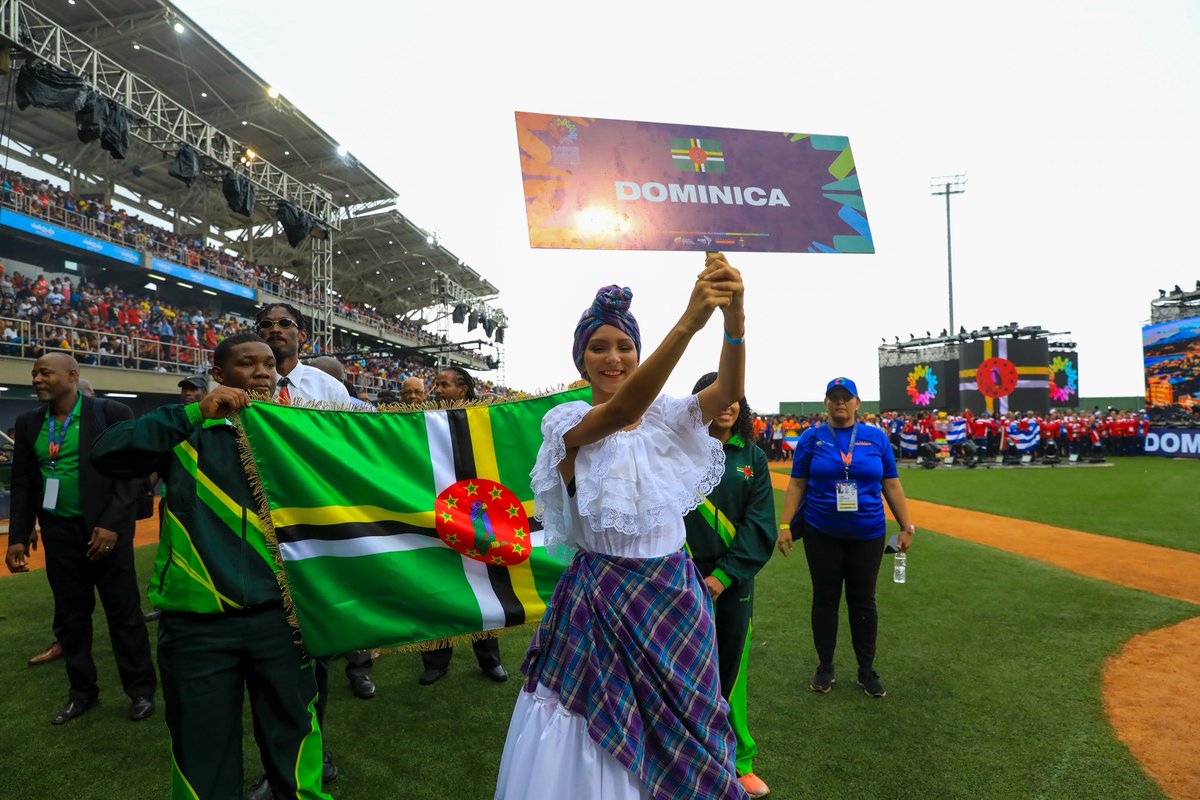 NicolasMaduro's tweet photo. Espero que estos días de participación deportiva sean provechosos para los atletas. A nombre de la juventud y del pueblo de Venezuela, les deseamos éxitos y suerte en sus competencias. El ALBA es unión espiritual, deportiva y esperanza de un futuro mejor para nuestros pueblos. https://t.co/MiP4B0t2D8