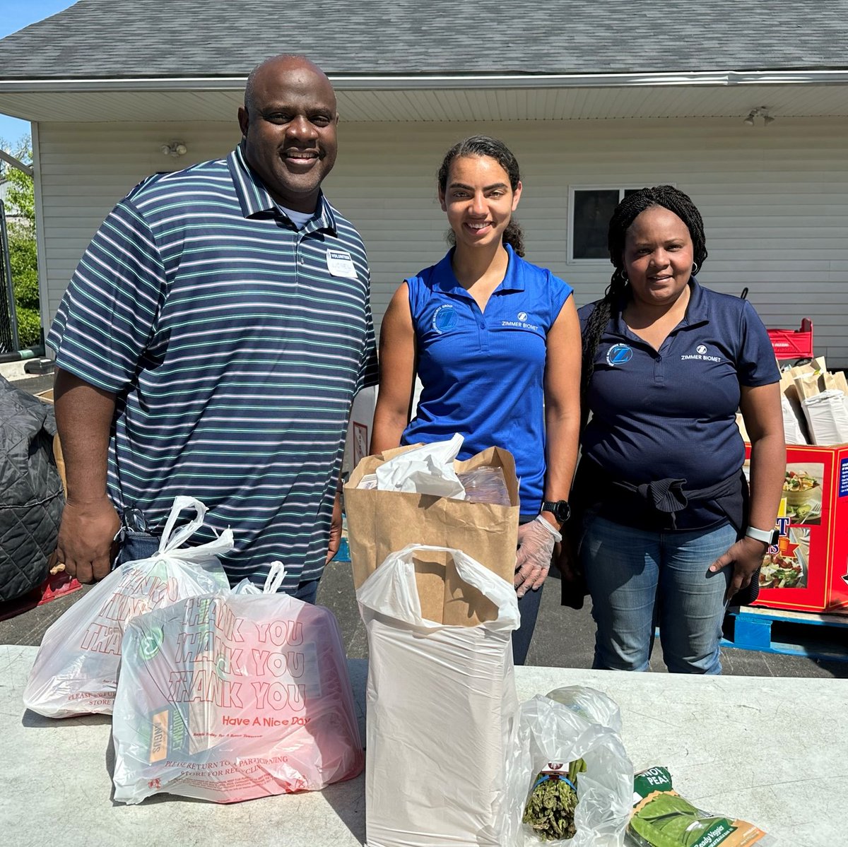 FRM_mission's tweet photo. Thanks to @zimmerbiomet for all your work around the Mission yesterday!
#givingback #giveback #volunteerism #volunteers #community #compassion #servingthecommunity #helpushelpthem #support #helpothers #dogood #frederickmd #frederickmaryland #frederickcommunity https://t.co/LX0A10mv0x