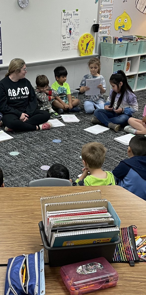 wheelerc21's tweet photo. So much fun listening to Ms. Currier’s first graders sharing their book reviews today!! @WISDParmley #ParmleyPROUD https://t.co/Ptkr1Q9Aad