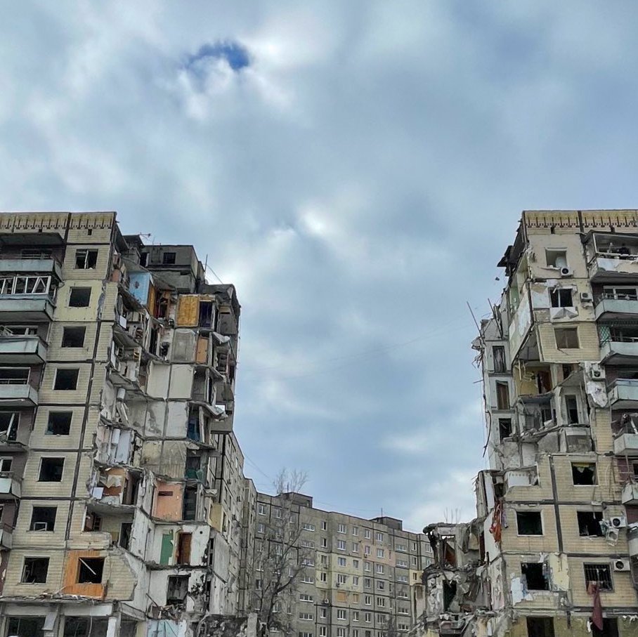 August_Mission's tweet photo. Photos of the destruction in Dnipro. Thank you to everyone who has helped us fulfill specific humanitarian needs such as medical supplies, generators, and mattresses 💛 💙.  #AugustMission #humanitarian @MaloufFdn @GEMmissions @GlobusRelief https://t.co/qUeWVEOc5G