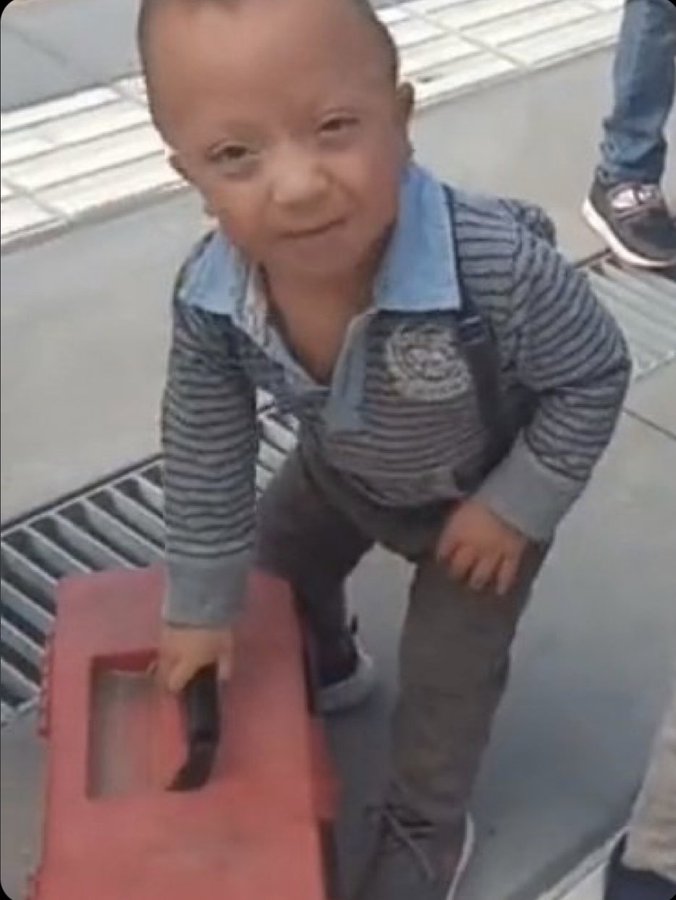 no me da mas el ciatico viejo se me parte la cintura