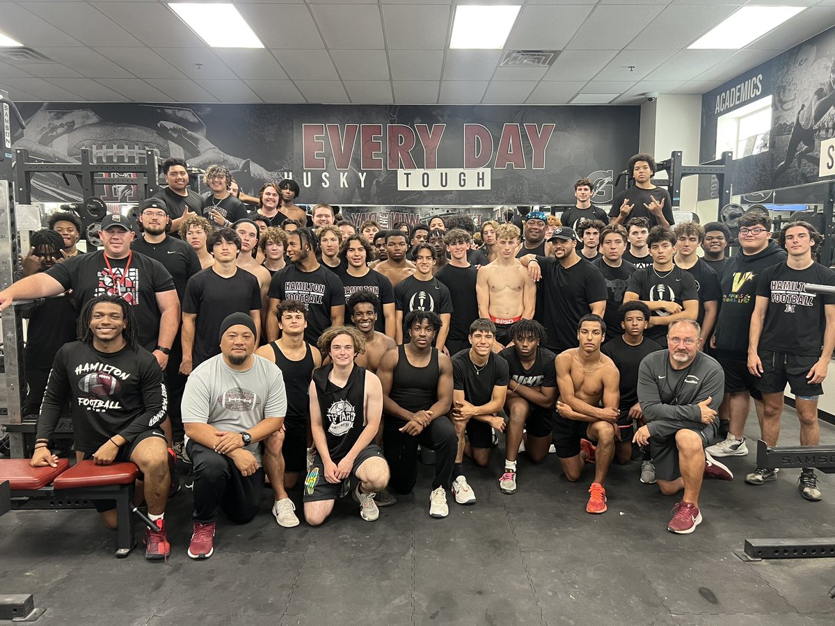 michaelzdebski's tweet photo. @DTerrell04 Hamilton Alumni, Drew Terrell, AZ Cardinals passing game coordinator. Thank you for coming home and speaking to your team! @Husky_Football7 @AZCardinals @CUSDAthletics https://t.co/oRRNqs9h5H
