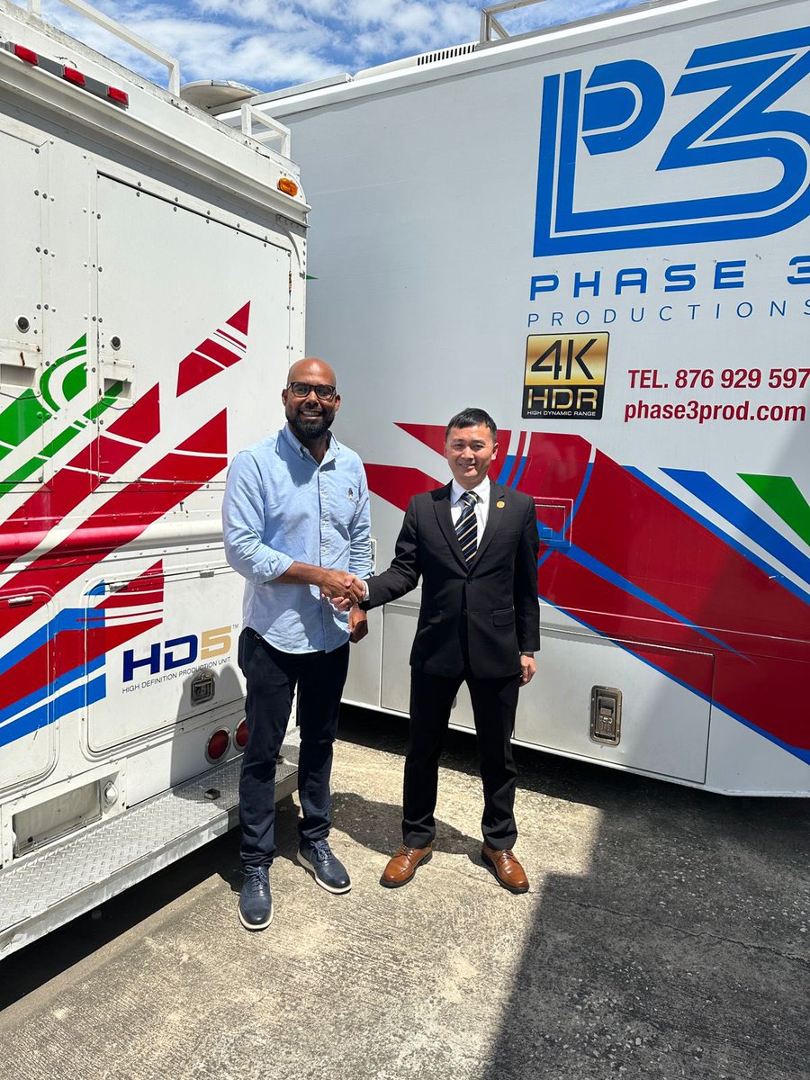 Phase3Prod's tweet image. Today we had a visit from @absen_inc at our office where we were reminded that we were the first in Jamaica to use their products. 

This type of partnership is amazing, as we are able to collaborate new ideas, and new opportunities. Looking forward to the future.  Thank you!