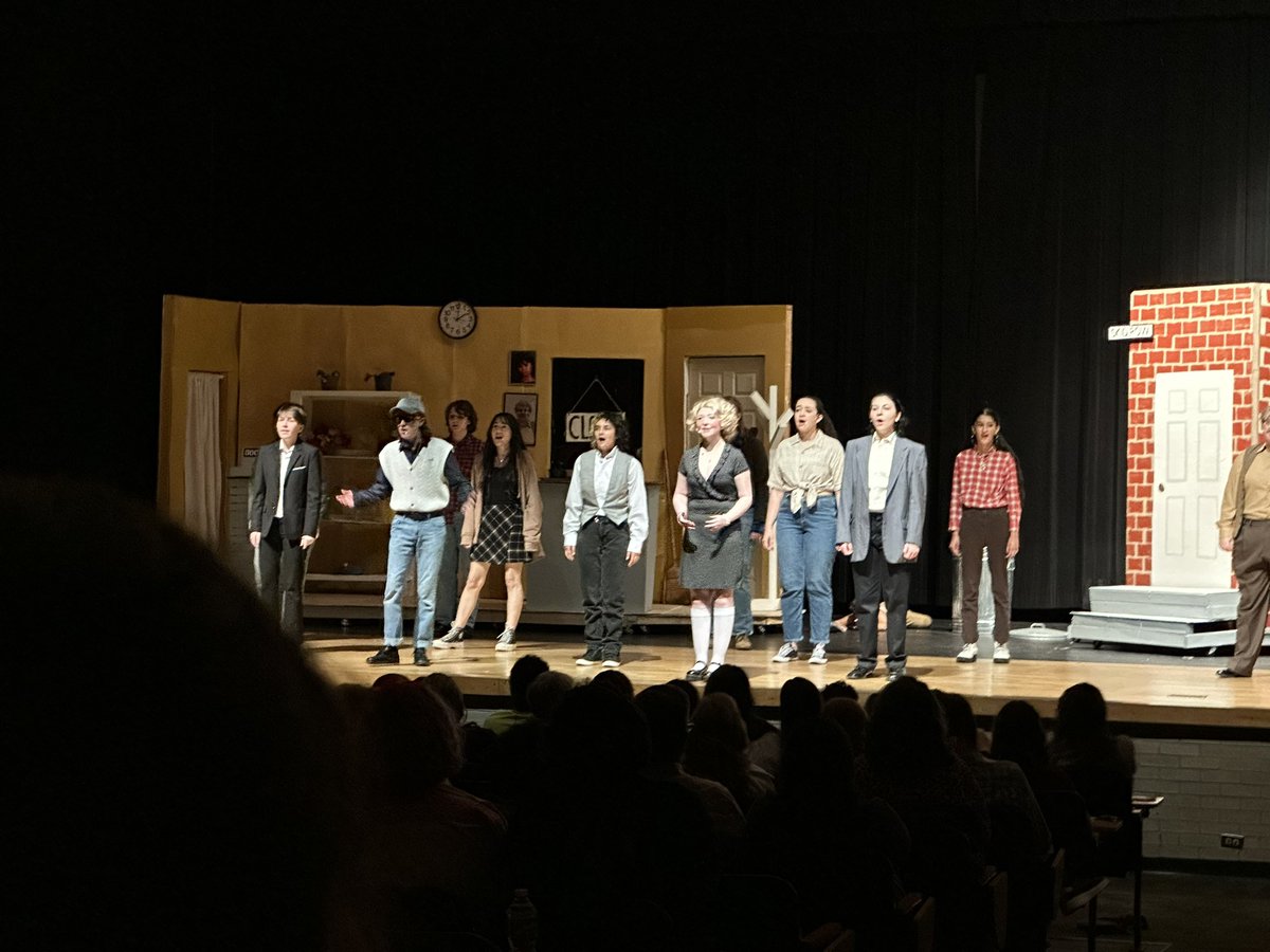 BloomingdaleSHS's tweet photo. Opening night of “Little Shop of Horrors”. Great job Bdale theatre! https://t.co/54FPQy4mFx