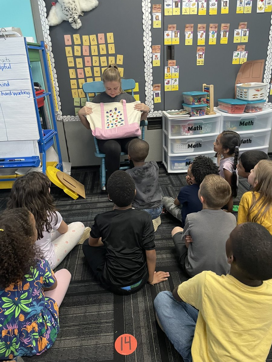 Erin Courlas tweet media