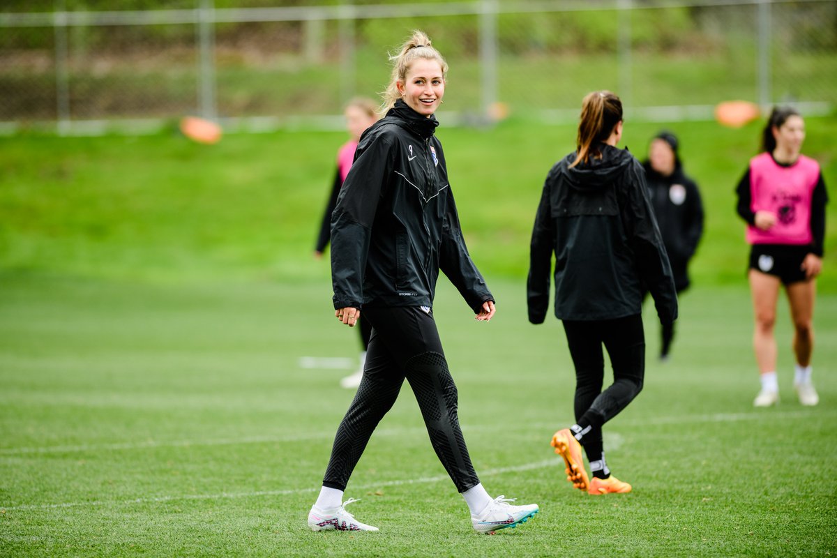 reignfc's tweet photo. Preparing for tomorrow. 😤
📸:@JaneGPhoto
#ReignSupreme https://t.co/k0xFQeCLkD