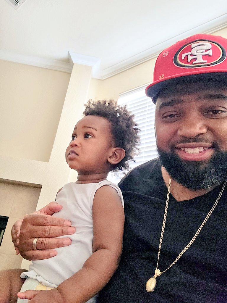 TonyStaples13's tweet photo. Doing my #Texas2Step had to stop in Dallas to see my GrandBoy & make sure he's reppn correctly. Now in Killeen, Tx visiting my 2 sisters & nephew... gotta travel wit da rite shit when in Texas #niners #NinerEmpire https://t.co/JXwBvzTuai