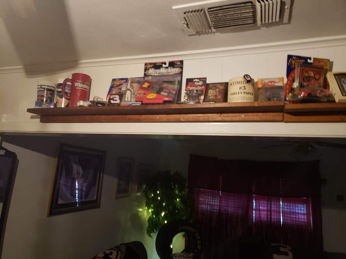 MarkGuth3's tweet photo. other half of my Earnhardt wall https://t.co/fuC0mhhmZG