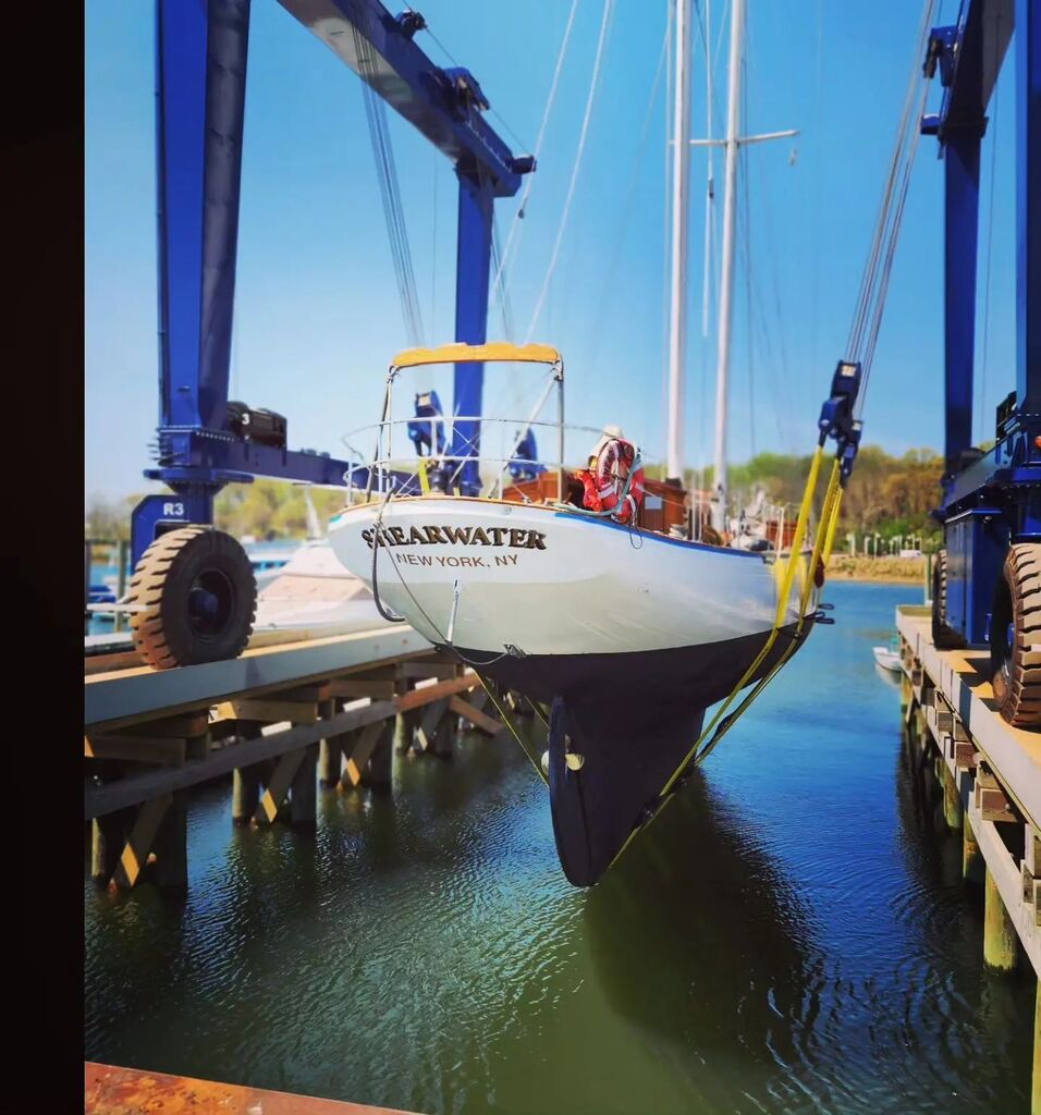 ManhattanbySail's tweet photo. Shearwater is back in the water! Still a little more work to do, but getting closer to sharing the winds &amp; the waves with you! We can't wait! #boatlife #shearwater #manhattanbysail #wintermaintenance #sailing https://t.co/86LCDmIL4D