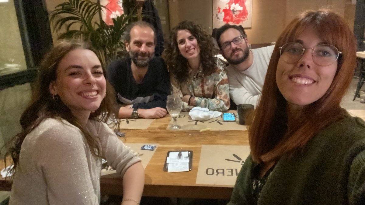 CarlosSierr2912's tweet image. Y que mejor manera de rematar la jornada que con los compañeros del #mccupf23 @bsm_upf @ccupf #ScienceComm