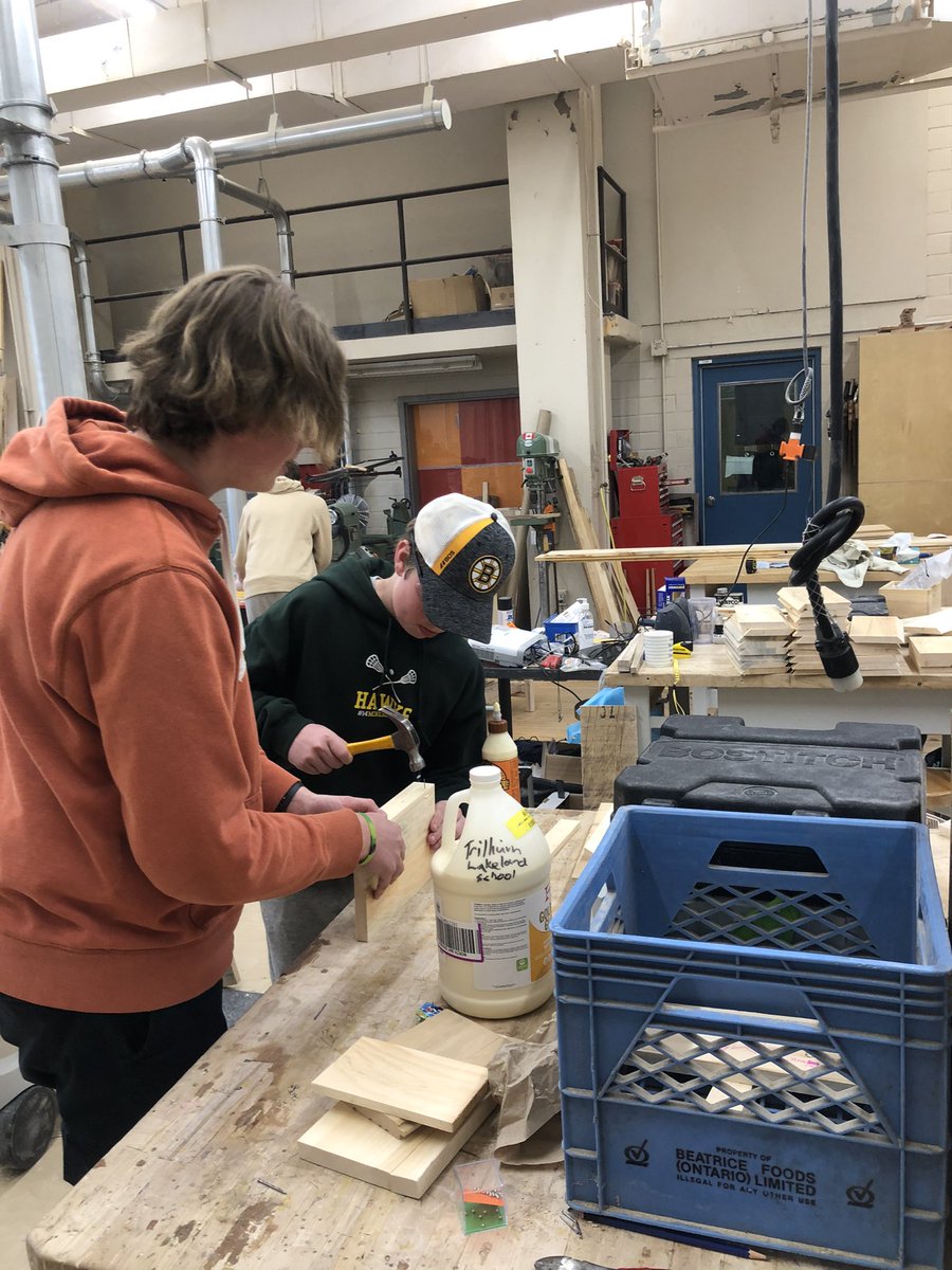 On a tellement apprécié notre visite à <a href="/HuntsvilleHS/">Huntsville HS</a> hier où on a appris tout ce qui concerne le #SHSM et #taketech - merci à  tous!  <a href="/TLDSB_Pathways/">TLDSB Pathways</a> <a href="/skillsontario/">Skills Ontario</a> <a href="/HuntsvillePS/">Huntsville PS</a> <a href="/TLDSB/">TLDSB</a> <a href="/t/">Tantek</a>