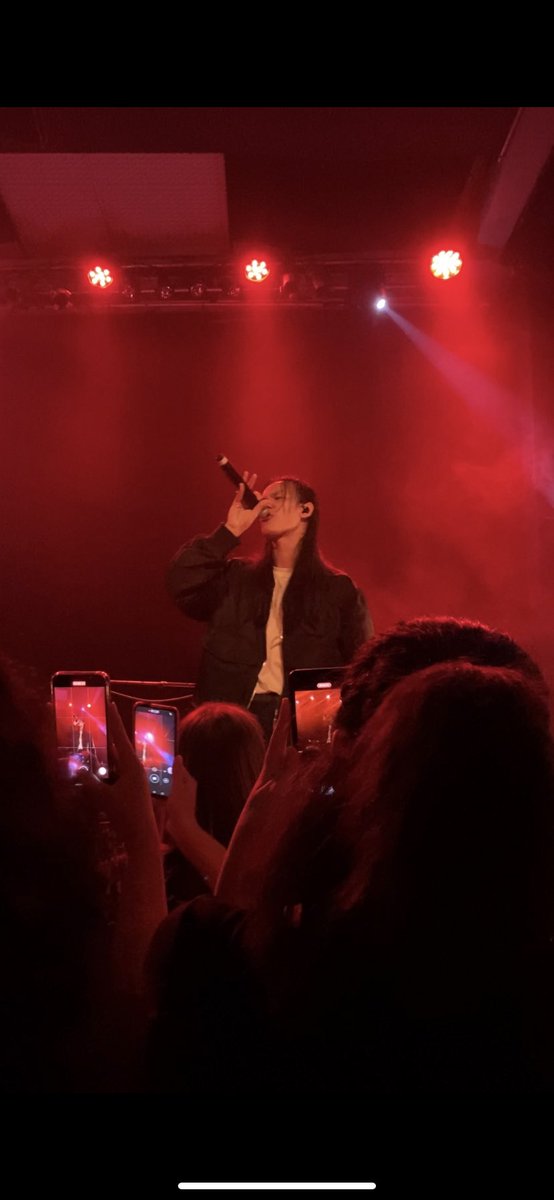 eloblld's tweet photo. Même pas besoin de mots, juste : merci pour cette soirée !
@Nuitincolore https://t.co/gqJIEgBZ5O