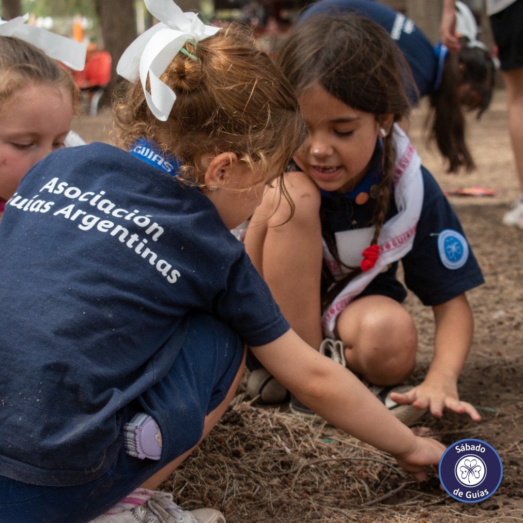 GuiasArgentinas's tweet photo. 22 de abril: Día de la Tierra 🌎

Desde el año 2009 se celebra, a partir de una iniciativa de la ONU para alertar sobre problemas del medioambiente. ⚠

En este día, saludamos a todas las Maitenes 🌳 y Pimpollitos🌷que forman parte de la AGA.🧚🏻‍♀️🤍✨

#TPEP #DíaMundialDeLaTierra https://t.co/C93lXCej16