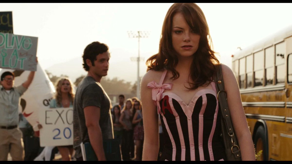 Sluts and guts on twitter easy a 2010 oneframe 