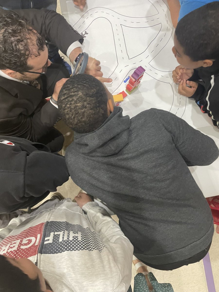 MrsFranklin18's tweet photo. Had fun learning at the Career Fair! @rhandrewselem https://t.co/XdLwyhqe1X