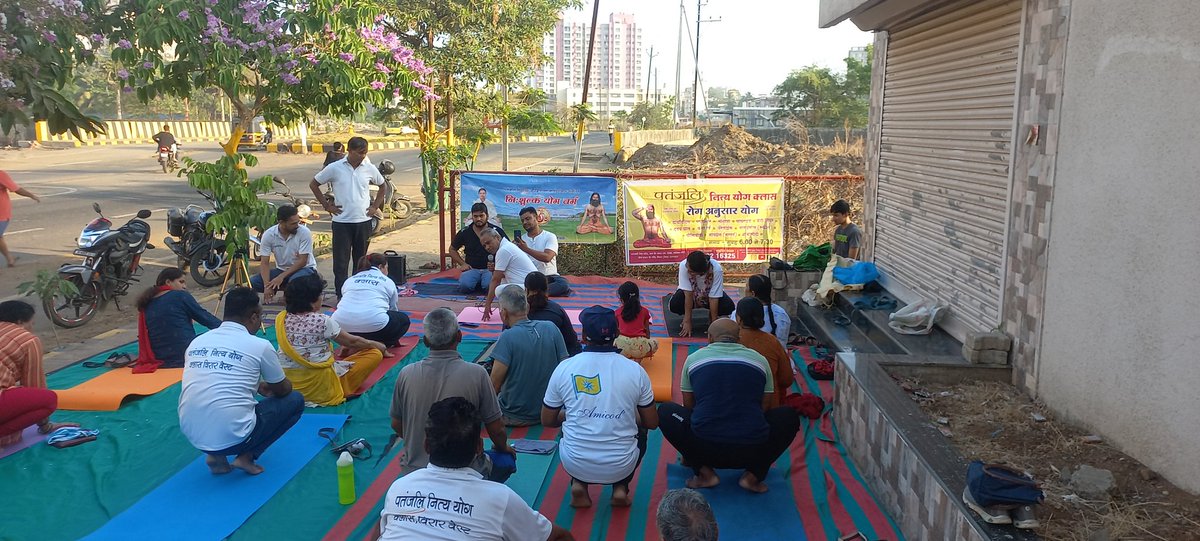 🙏🏻🕉🙏🏻 *म्हाडा कोलोनी में निशुल्क योग शिविर*
🚩 Palghar Jilla 🚩
 *Mumbai Event -    2023*
*Tehsil - Virar*
*Event No.*: 805
🔹 Mukhya Yog Shikshak: *Ad.Sushil Vyas ji* मुख्य अतिथि -*  *आदरणिय मलु रामजी*
<a href="/yogrishiramdev/">स्वामी रामदेव</a> 
<a href="/Ach_Balkrishna/">Acharya Balkrishna</a> 
<a href="/paramarthdev/">स्वामी परमार्थदेव</a> 
<a href="/sureshpys/">Suresh Yadav #SocialYogi🇮🇳</a> 
<a href="/Sagar997551/">social yogi Sagar Jain</a>