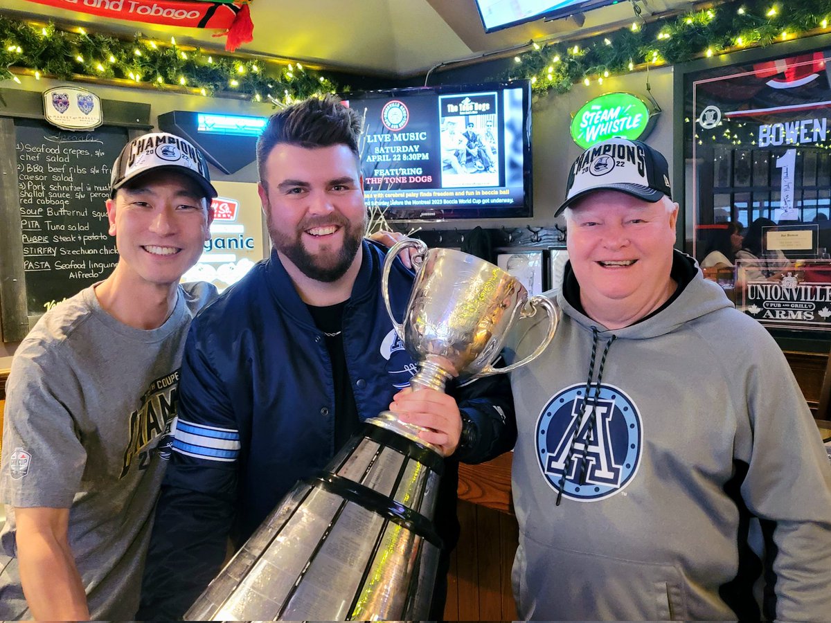 Mr. Yu (@hpewithyuandme) on Twitter photo As a Double Blue diehard, but a Phys Ed teacher whose first dream was to become a sports broadcaster, it was an honour to be able to hold the Grey Cup with media man & stadium host <a href="/Bonsie24/">Sean Bowen</a> and the voice of the Leafs @BonsieTweets <a href="/unionvillearms/">Unionville Arms</a> πβοΈβπππAAARRRGGGOLEAFSGO!! As a Double Blue diehard, but a Phys Ed teacher whose first dream was to become a sports broadcaster, it was an honour to be able to hold the Grey Cup with media man & stadium host <a href="/Bonsie24/">Sean Bowen</a> and the voice of the Leafs @BonsieTweets <a href="/unionvillearms/">Unionville Arms</a> πβοΈβπππAAARRRGGGOLEAFSGO!!