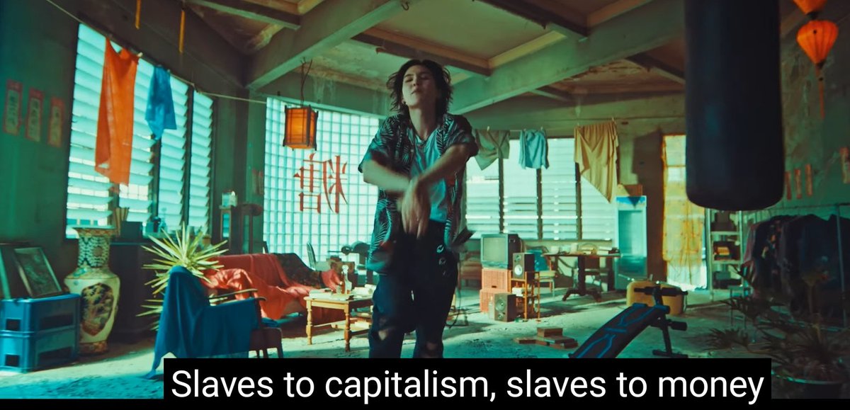 AscensaoBangtan's tweet photo. ✨ "Escravos do capitalismo, escravos do dinheiro, escravos do ódio e do preconceito, escravos do YouTube, escravos do egoísmo e da ganância, eles saíram dos trilhos". - Agust D

O patrão sempre entrega TUDO🤩🔥

#D_DayOUTTODAY #AgustD_DDAY #D_DAYIsComing @BTS_twt https://t.co/m1GreLWT8g
