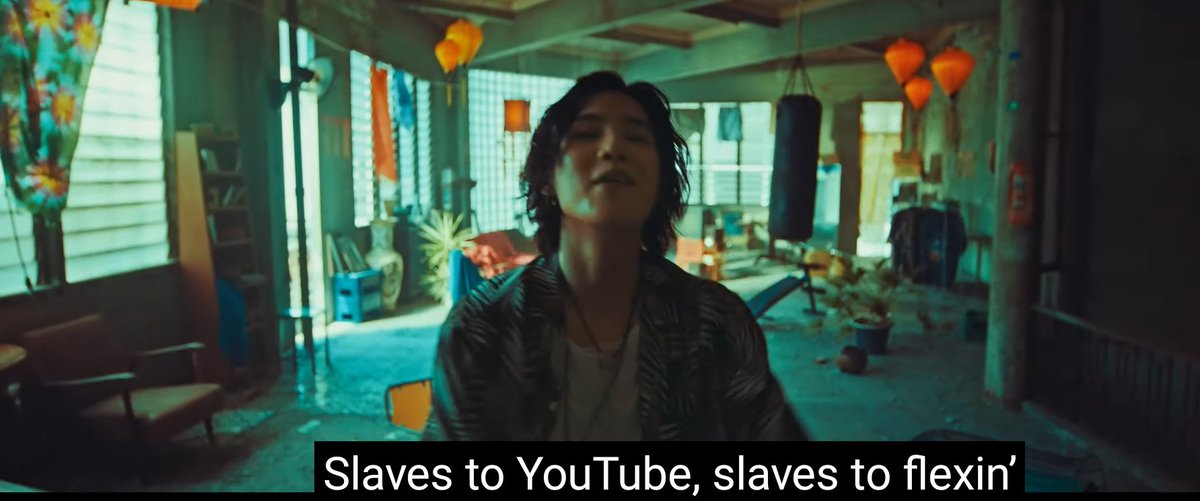 AscensaoBangtan's tweet photo. ✨ "Escravos do capitalismo, escravos do dinheiro, escravos do ódio e do preconceito, escravos do YouTube, escravos do egoísmo e da ganância, eles saíram dos trilhos". - Agust D

O patrão sempre entrega TUDO🤩🔥

#D_DayOUTTODAY #AgustD_DDAY #D_DAYIsComing @BTS_twt https://t.co/m1GreLWT8g