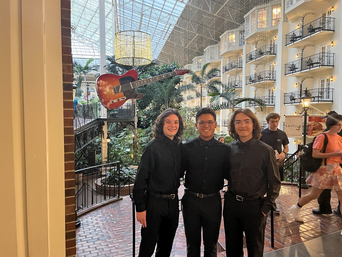 Volunteer HS Choir tweet media