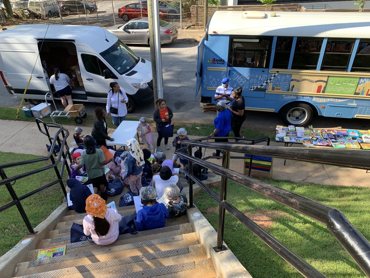 It was a wonderful day to be a brilliant <a href="/APSBenteen/">Benteen Elementary</a> scholar, because <a href="/BFK_Athens/">Books for Keeps</a> came to give each student a bag🛍️ filled with books📚 of their own choosing‼️<a href="/docdrewlovett/">Andrew Lovett Jr., Ph. D.</a> <a href="/DrCSLPadgett/">Christian SL Padgett</a> @BenteenIBPYP <a href="/PrincessS2003/">Princess S</a> <a href="/MsFree_SC/">SchoolCounselorsRock</a> <a href="/Benteen_PTA/">Benteen PTA</a> <a href="/apsupdate/">ATL Public Schools</a>