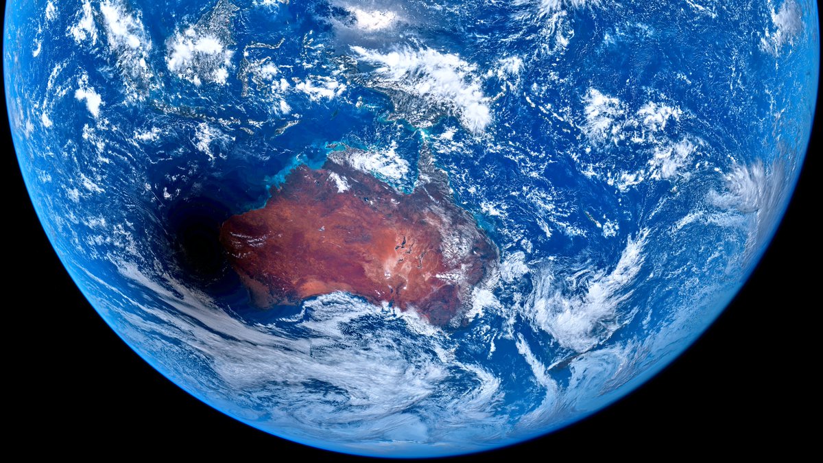 Solar eclipse last Tuesday (20th) over Western Australia. Captured from space. #himawari9 #WesternAustralia