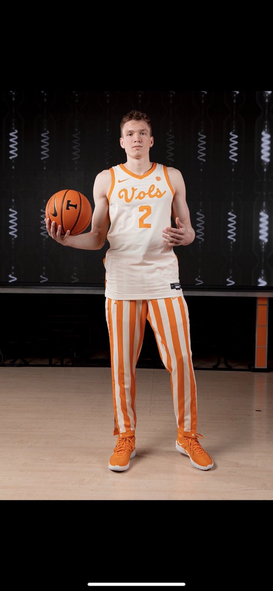 DaltonKnecht3's tweet image. #Committed 🧡