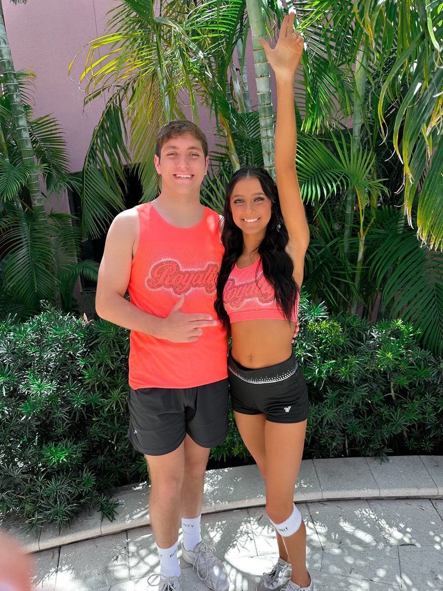 KaylinSpasic's tweet photo. ready to take on the world with the best👏 https://t.co/YgjaXC68Ty