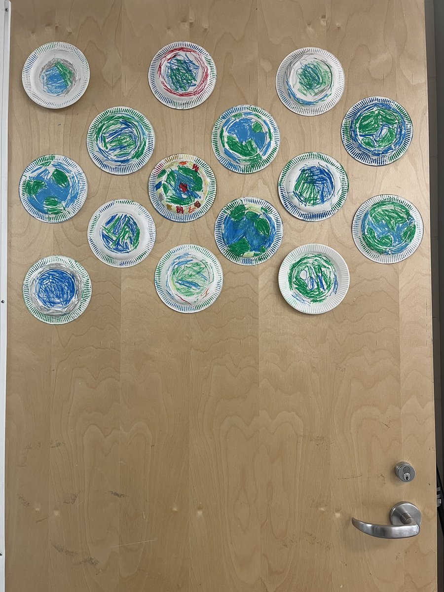 charrison432's tweet photo. Happy Earth Day! https://t.co/cYv0CiQgH1