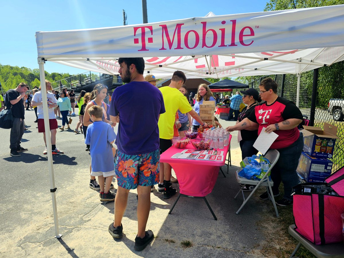 Hickory-Mt. Airy team volunteering at the Special Olympics event in King, NC today... awesome community event providing water and snacks to the participants, and a little jenga fun too! @jasonevans020 @MrDennisJones @ChappyCLT #MagentaGivingMonth