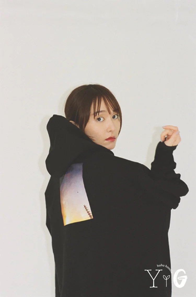 hhh100531's tweet photo. #新垣結衣 プロデュース フーディ 再販分が今届いたのですね

この冬、とても寒い日でもアウター1枚減らせるくらいの防寒性と、デザイン性で重宝しました

年末実家に来て行って母と妹にガキラーぶりを見せつけました(特に言ってなかったけど勘づかれました)

是非使用されてみてください https://t.co/QPg7JYLgmw