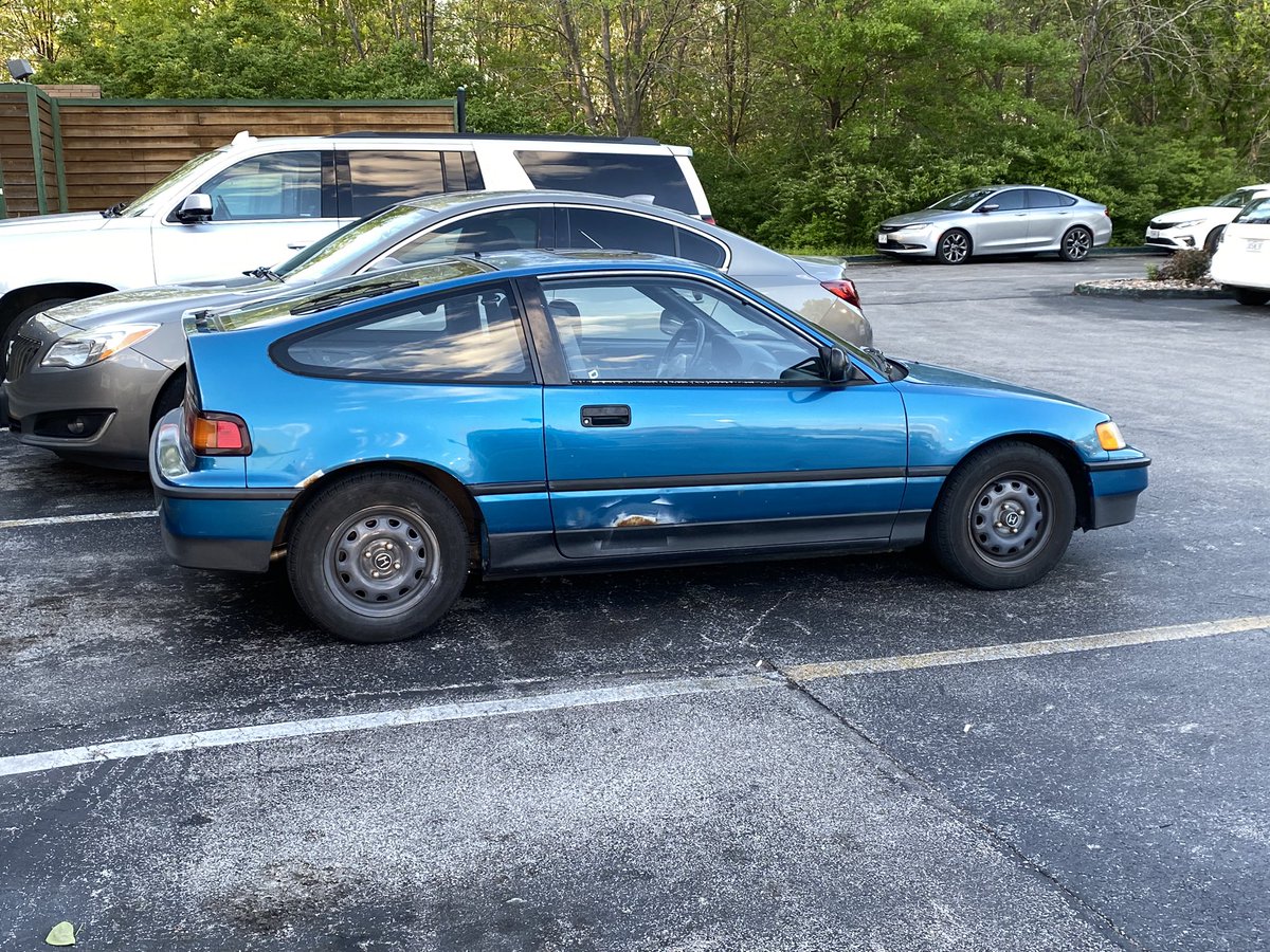 ScrgMcD's tweet photo. #carsinthewild https://t.co/ZFqRl80Z8N
