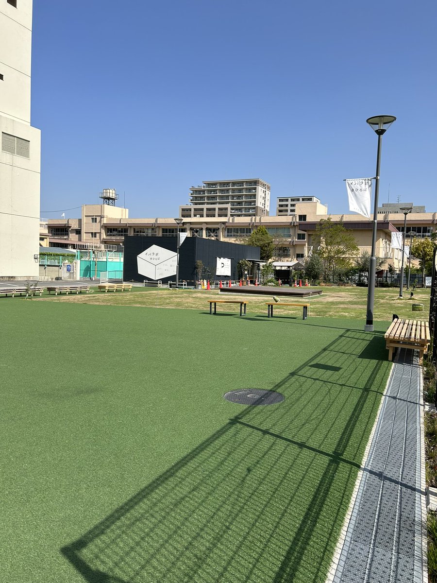 MmmrmssN's tweet photo. いばラボ広場、芝生養生中 https://t.co/Opn3UxVLHP