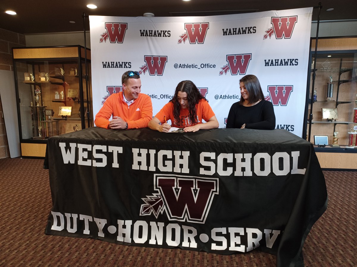 WahawkAD tweet media