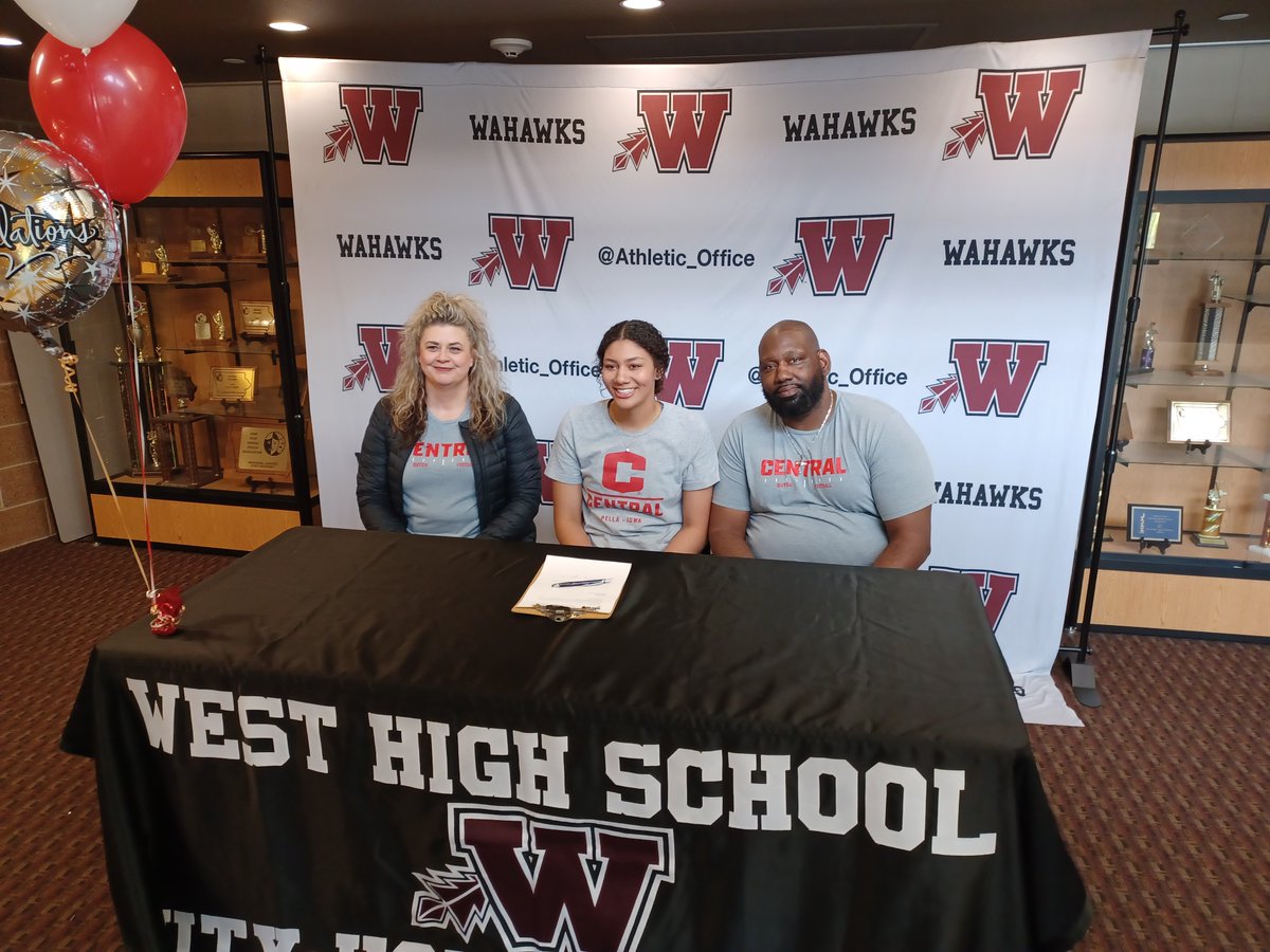 WahawkAD tweet media