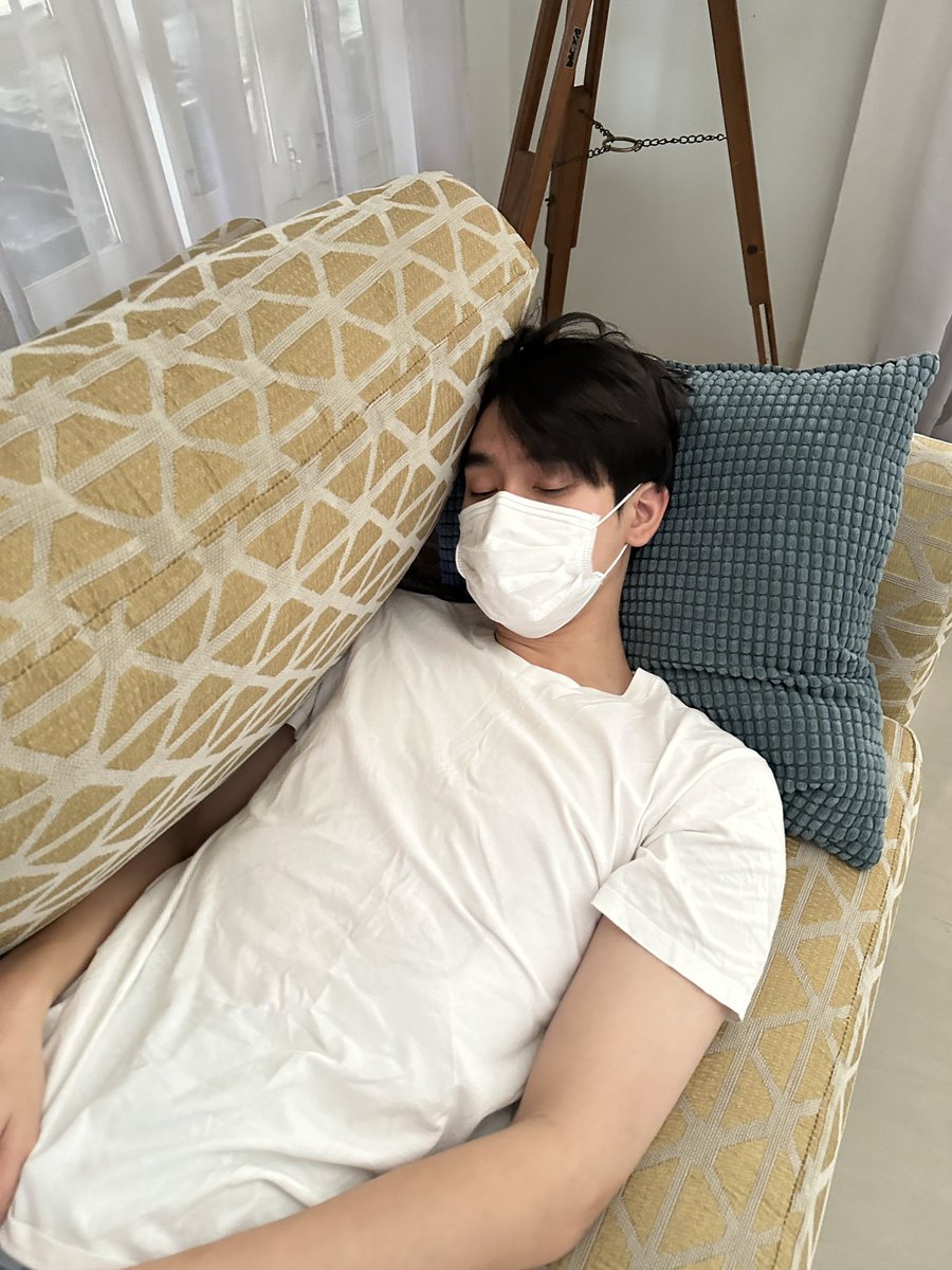 fforcejs's tweet photo. มอนิ่งทุกคน นิใช่เชร์หรือป่าวที่หลับได้ทุกที่ #aBossandaBabeEP8 https://t.co/ZOXwhxFXgM