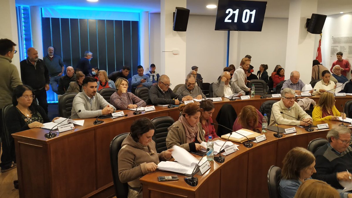 C.W.33 RADIO FLORIDA tweet media