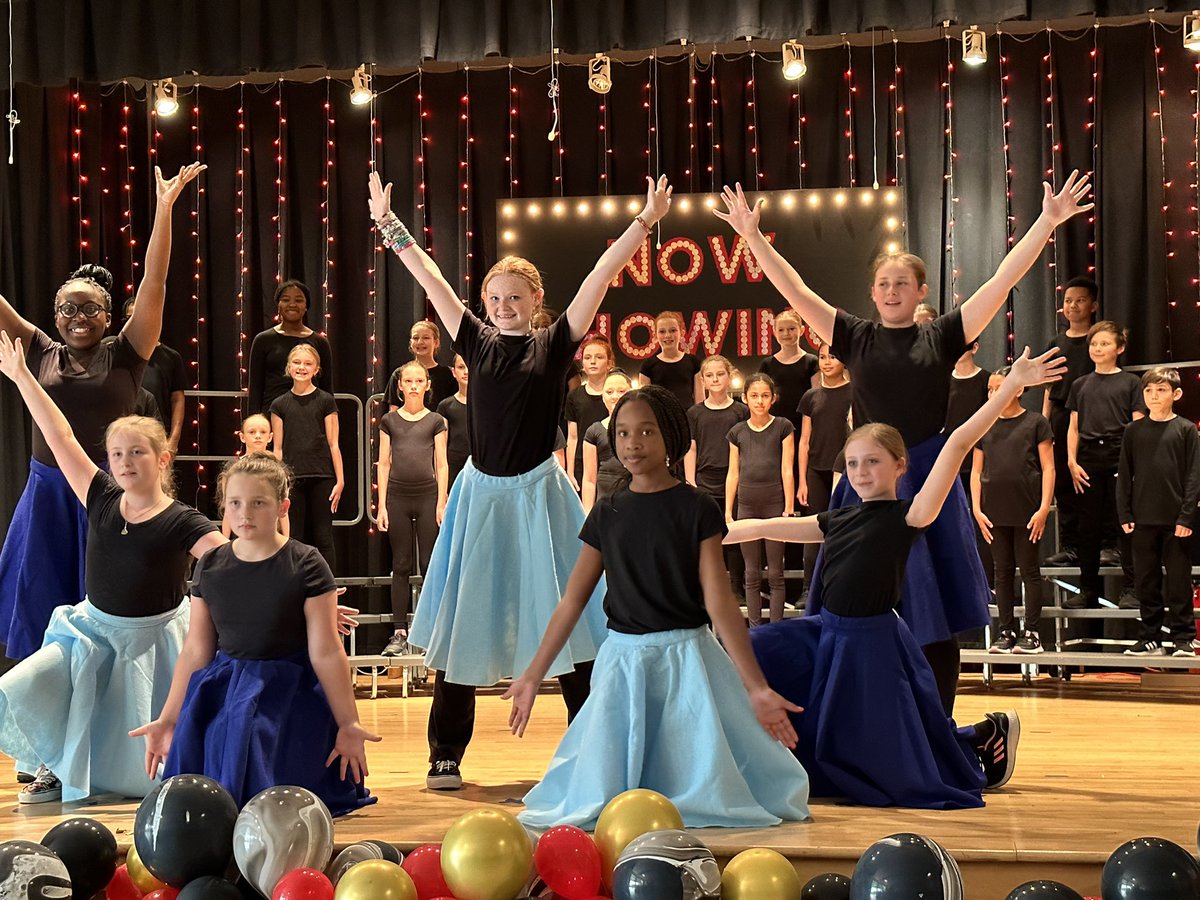 Emteachmusic's tweet photo. Celebrating 3 successful performances with our 3rd graders and Songbird Chorus presenting Movies Bring Us Together! @sanfordcreek https://t.co/UZGmBeLt8G