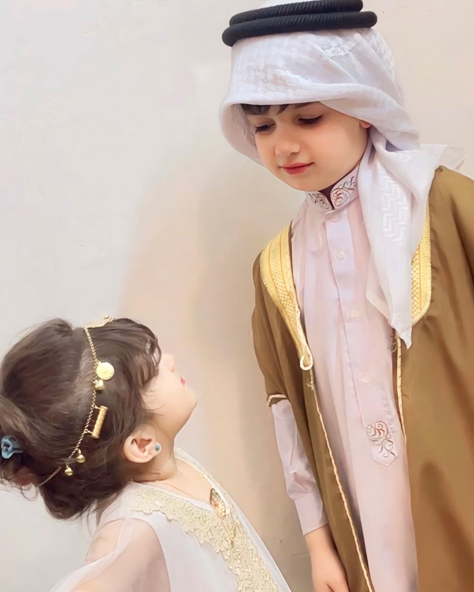 om_azaam95's tweet photo. عيد فطر سعيد وكل عام وانتم بالف خير🌸♥️

#عيد_الفطر #عيد_الفطر_المبارك #عيد_الفطر_المبارك1444هـ #هلال_العيد #2023NHLDraft #العراق #اكسبلور #اكسبلور_فولو https://t.co/0n4kigJKmB