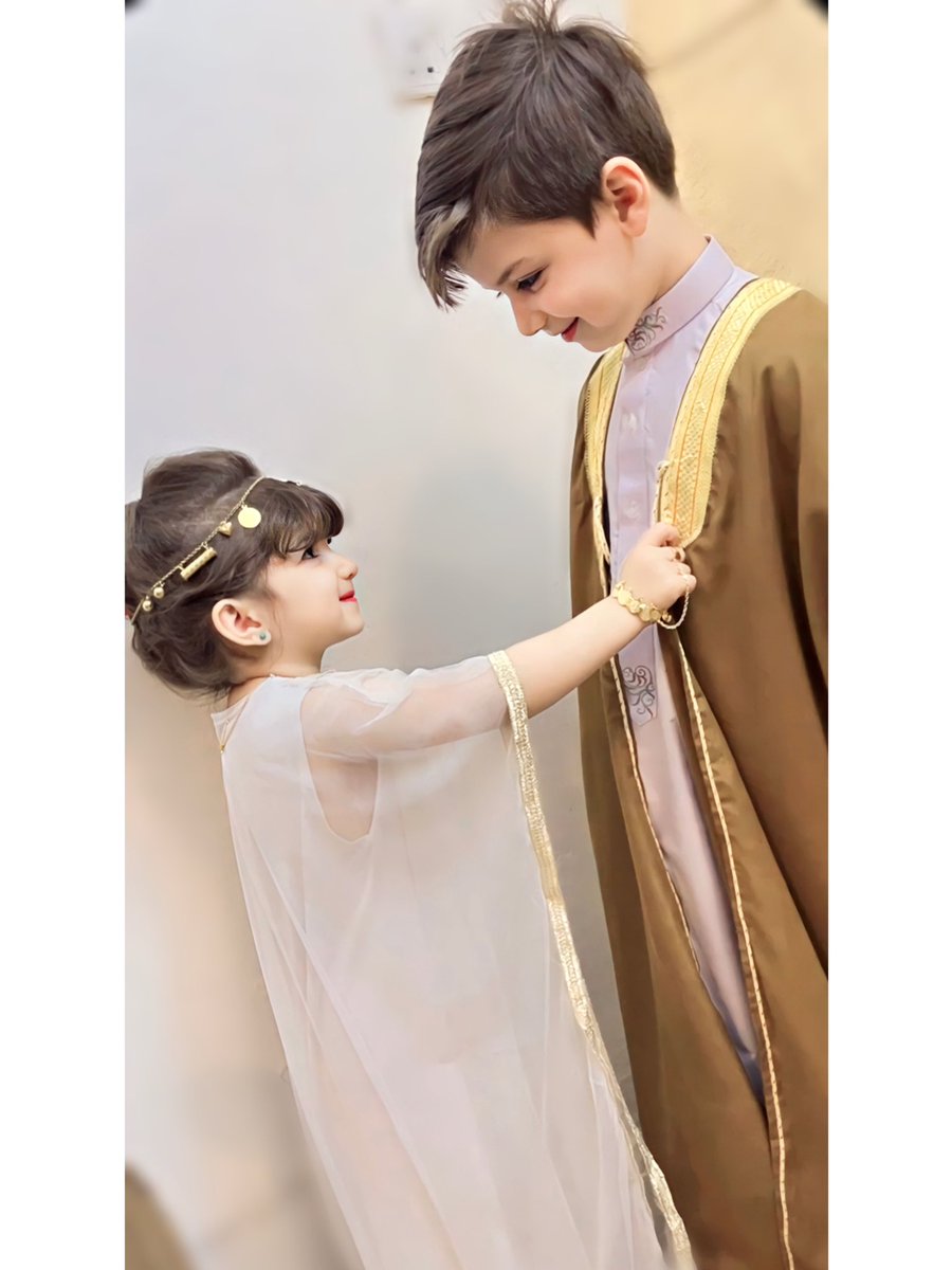 om_azaam95's tweet photo. عيد فطر سعيد وكل عام وانتم بالف خير🌸♥️

#عيد_الفطر #عيد_الفطر_المبارك #عيد_الفطر_المبارك1444هـ #هلال_العيد #2023NHLDraft #العراق #اكسبلور #اكسبلور_فولو https://t.co/0n4kigJKmB