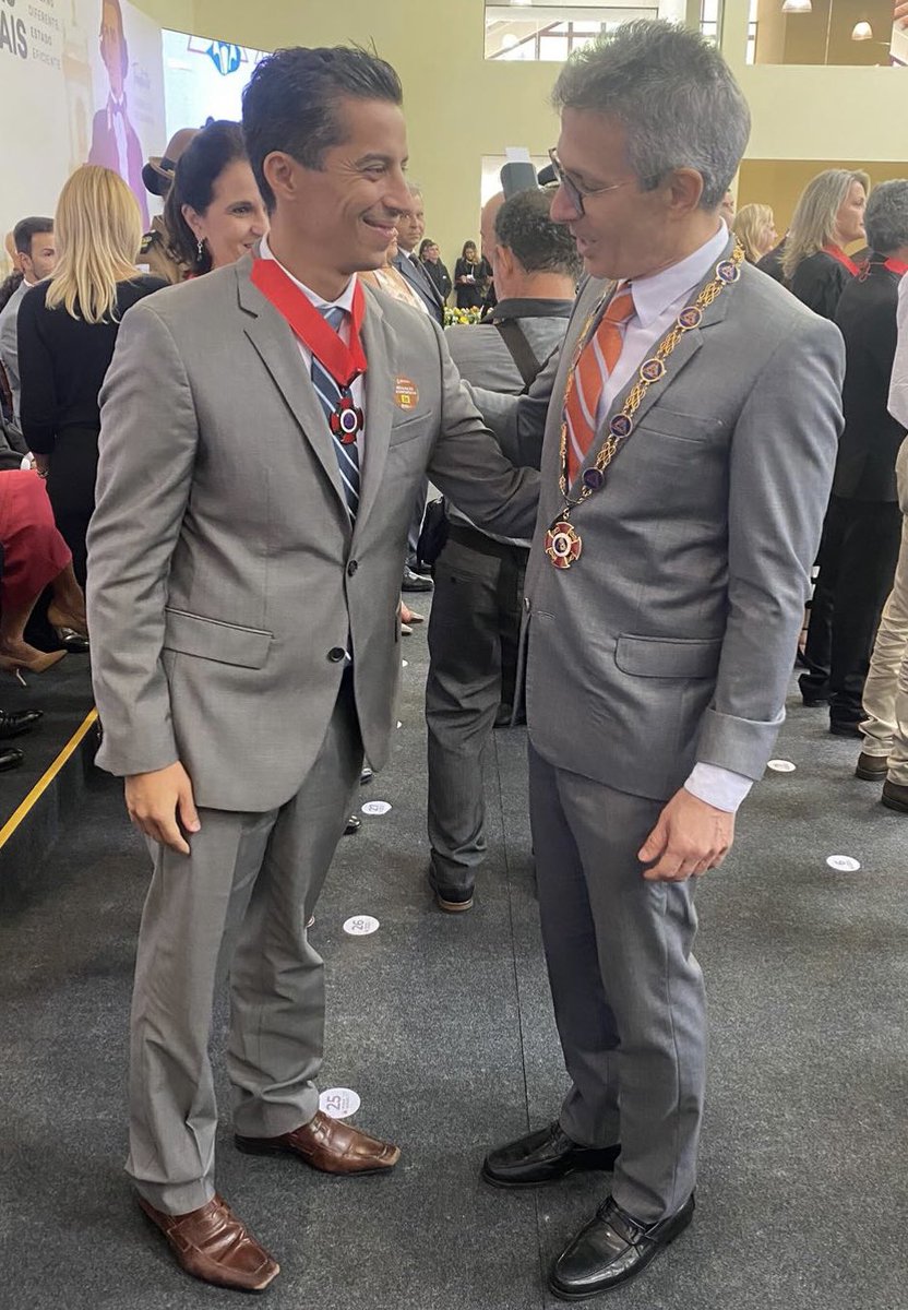 pennapedro's tweet photo. Honrado, no dia de Tiradentes, fui agraciado pelo @RomeuZema e Pref. Angelo Oswaldo com a Medalha da Inconfidência. Liberdade que o povo mineiro sempre lutou continua um valor que o Brasil tanto necessita. Minas Gerais é um Estado privilegiado que faz toda a diferença no país! https://t.co/KgzkvaBTvd