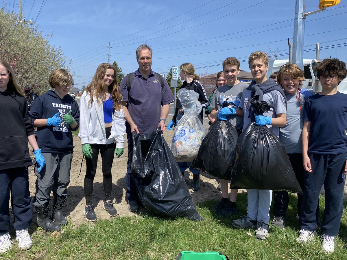 AlieElliott's tweet photo. @TCSBears #earthday 2023 saw SS students taking in the Sustainability Showcase, playing “Which is more MOGO?”, creating recycling sculptures of species-at-risk, launching 2 new bee colonies, and planting seeds. JS students collected over 400 lbs of litter in their annual cleanup https://t.co/QRO8Wp4Mxj
