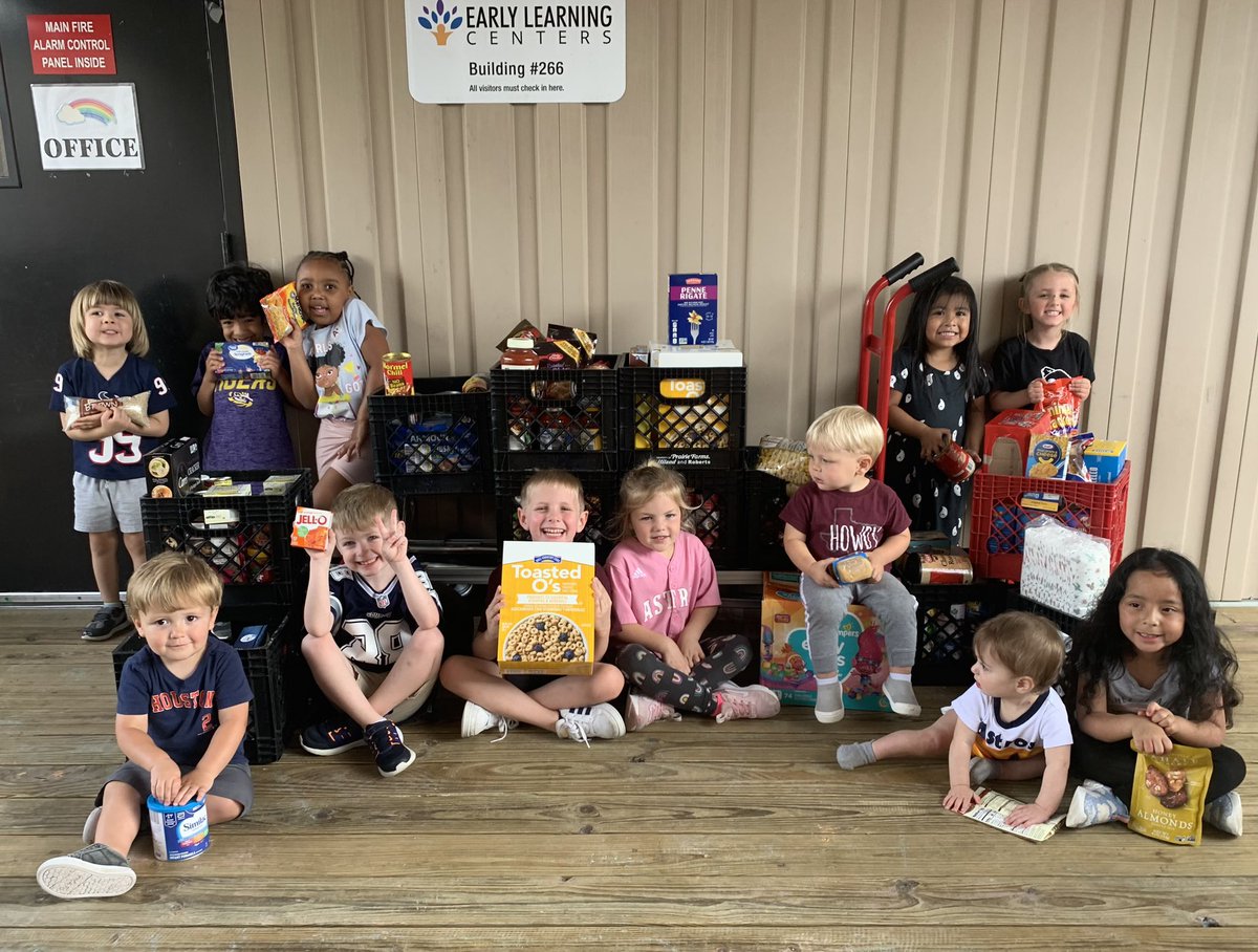 Telge_ELC's tweet photo. This week we celebrated the #WeekOfTheYoungChild2023! On Work Together Wednesday our @Telge_ELC families worked together to collect food for Cypress Assistance Ministries. Thanks Telge families! #communitysupport #WorkTogetherWednesday @CFISDELCS @CFISDCOMMPROG https://t.co/BUdAkxmvIn