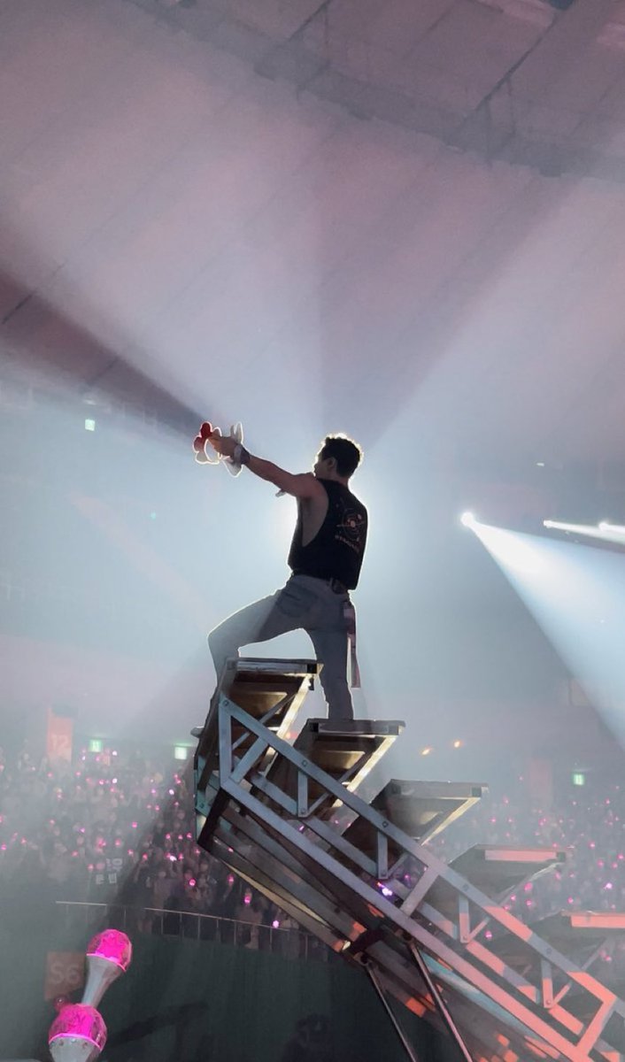 Nicole_estrada_'s tweet photo. Binbin lo lograste hiciste todo bien, llenaste muchos corazones de amor puro ...ahora te toca descansar, se libre mi amor, brilla como solo tu sabes hacerlo

Pensaremos mucho en ti, te extrañaremos 
#MOONBIN #MoonBinWeLoveYou #moonbinastro #MOONBIN_SANHA https://t.co/juthZZi7eS