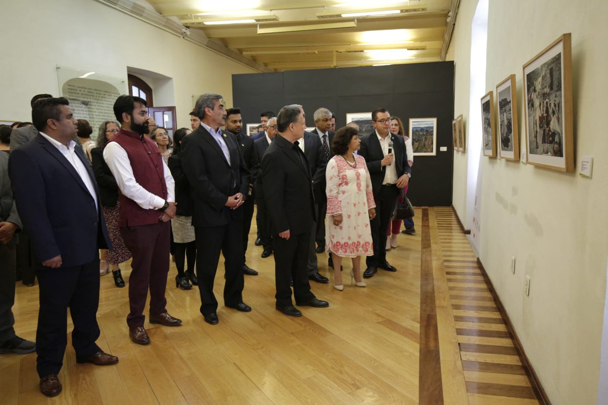 UAEH_OFICIAL's tweet photo. y del Dr-Abhinaw Raaj Director del Centro Cultural “Gurudev Tagore” ICCR in Mexico.
Conoce todas las actividades del festival en el sitio web:
https://t.co/Pc79KkypII
#UAEH #FINIXII #FINI2023 https://t.co/fTBAZmdQfK