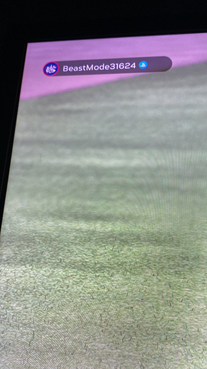 WhiteManSports1's tweet photo. @MLBTheShow @ozzie Mans cheating by freezing the game and using gold nester in moonshot https://t.co/cnZXdRtHiX